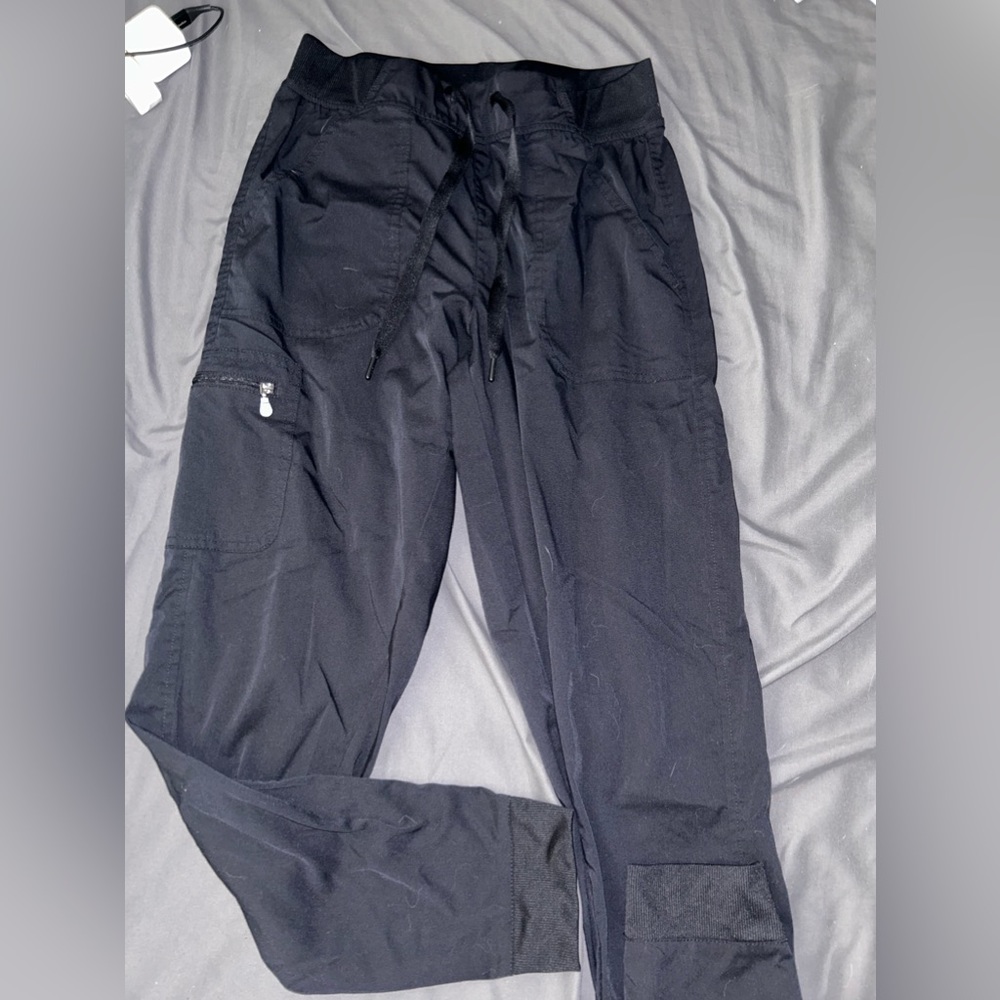 Adar scrub pants small